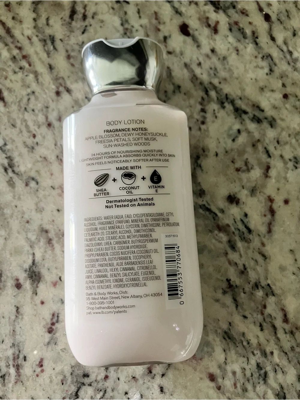Like New Rare Bath & Body Works Honeysuckle 24 Hour Moisture Body Lotion